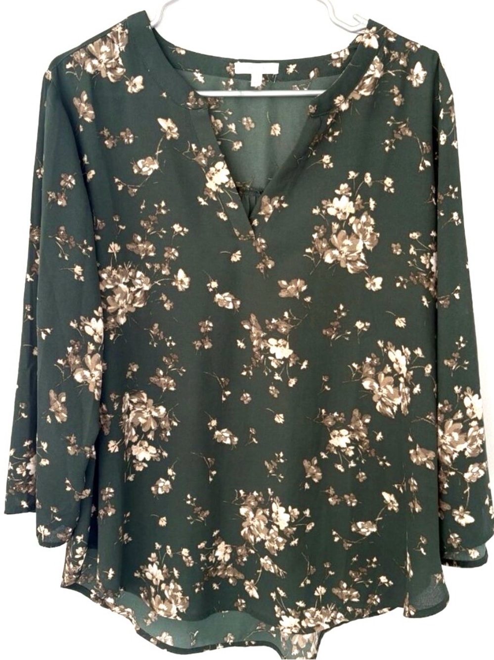 Maurices Women’s XL Dark Green Floral Roll Tab Sleeve Blouse Top
